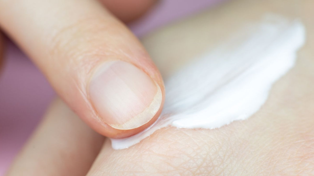 Apply moisturizer to hand