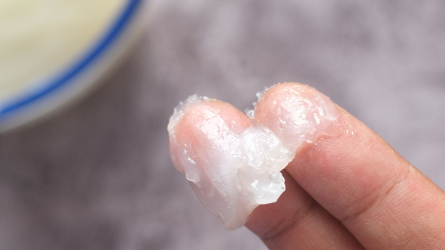 Healthy Alternatives to Petroleum Jelly for Sensitive Skin